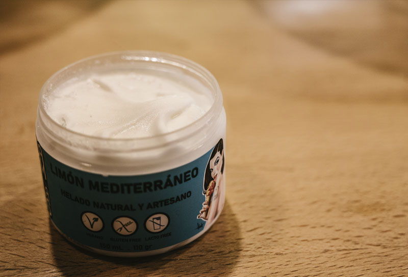 Tarrina de helado artesano