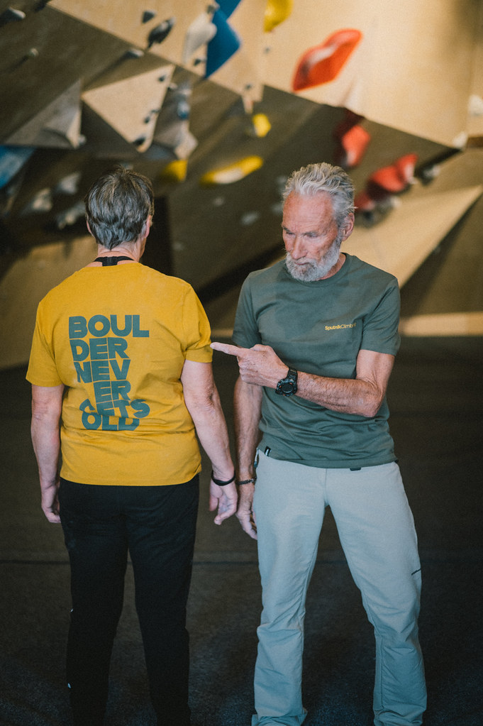 camiseta sputnik verde y amarilla