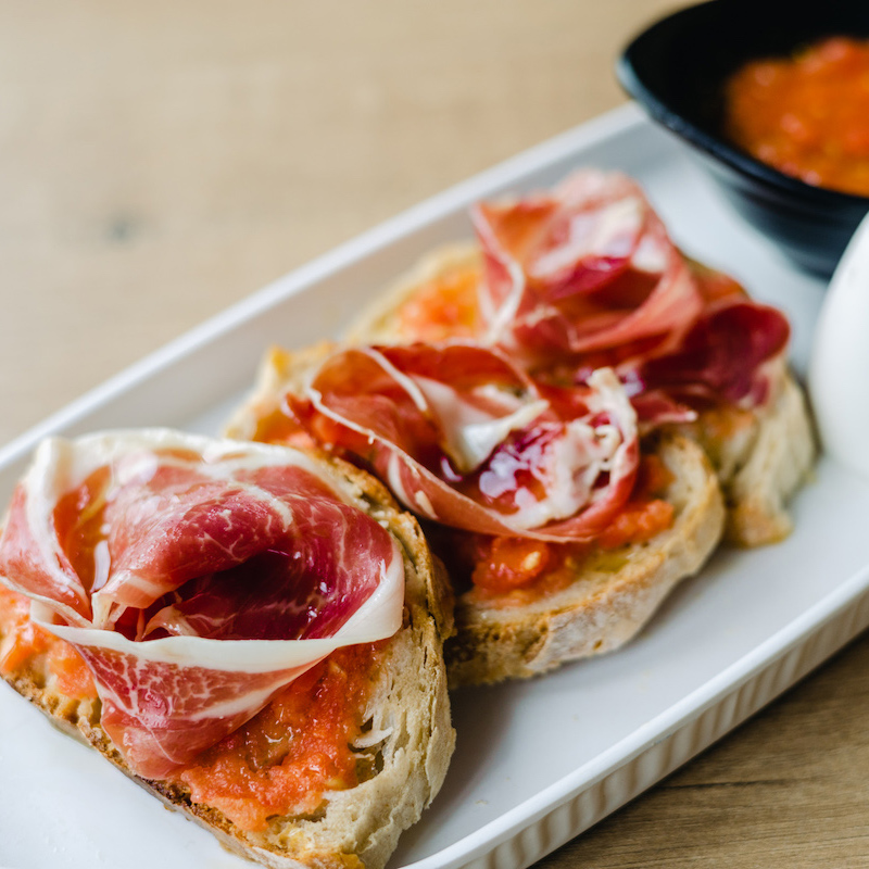 desayuno-tostadas3-Cantina-Sputnik-Berango